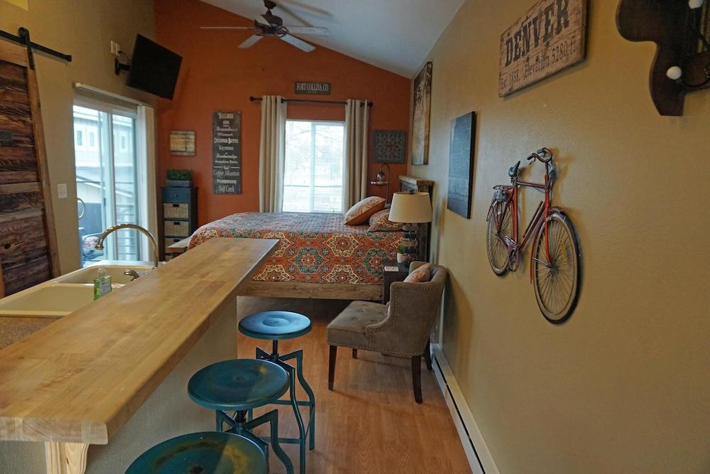 Industrial Old Town Bungalow w/ Free Cruiser Bikes - Interior