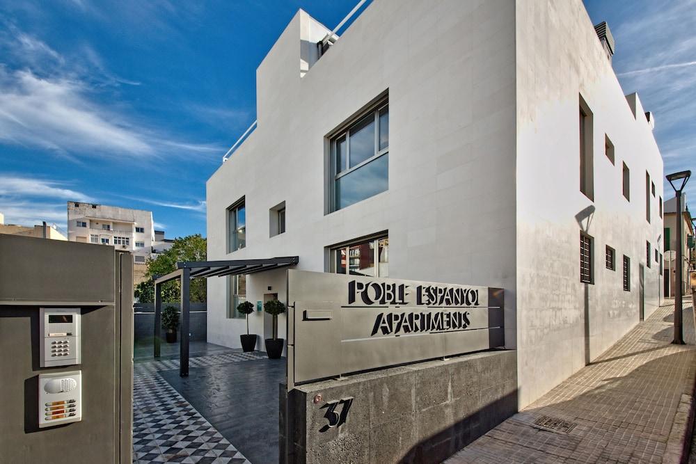 Poble Espanyol Apartments - Front of Property