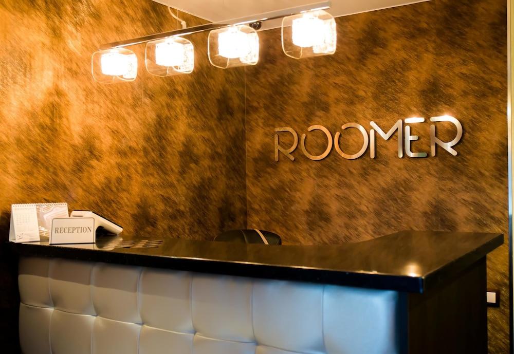 Roomer - Featured Image