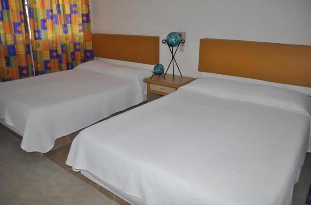 Hotel Acapulco - Room