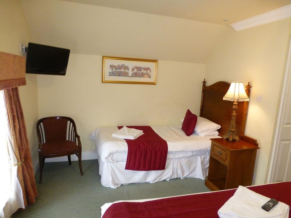 The Atherstone Red Lion Hotel - Room