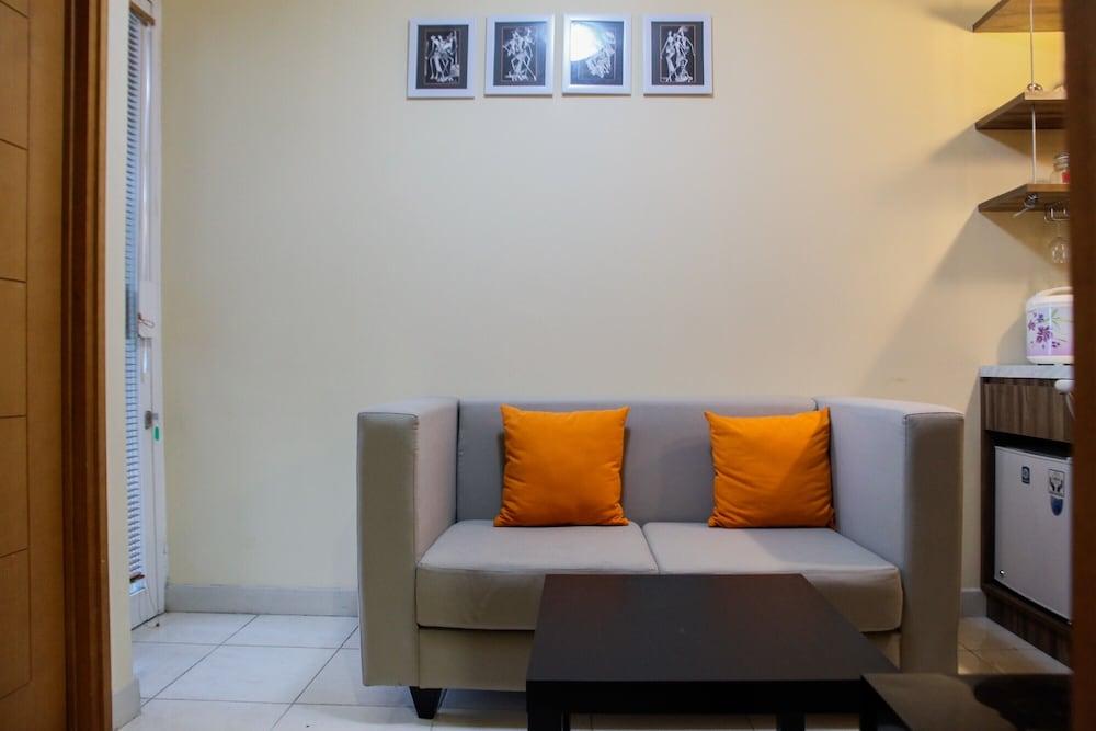 Modern 1BR with Sofa Bed @ Cinere Bellevue Apartment - Room