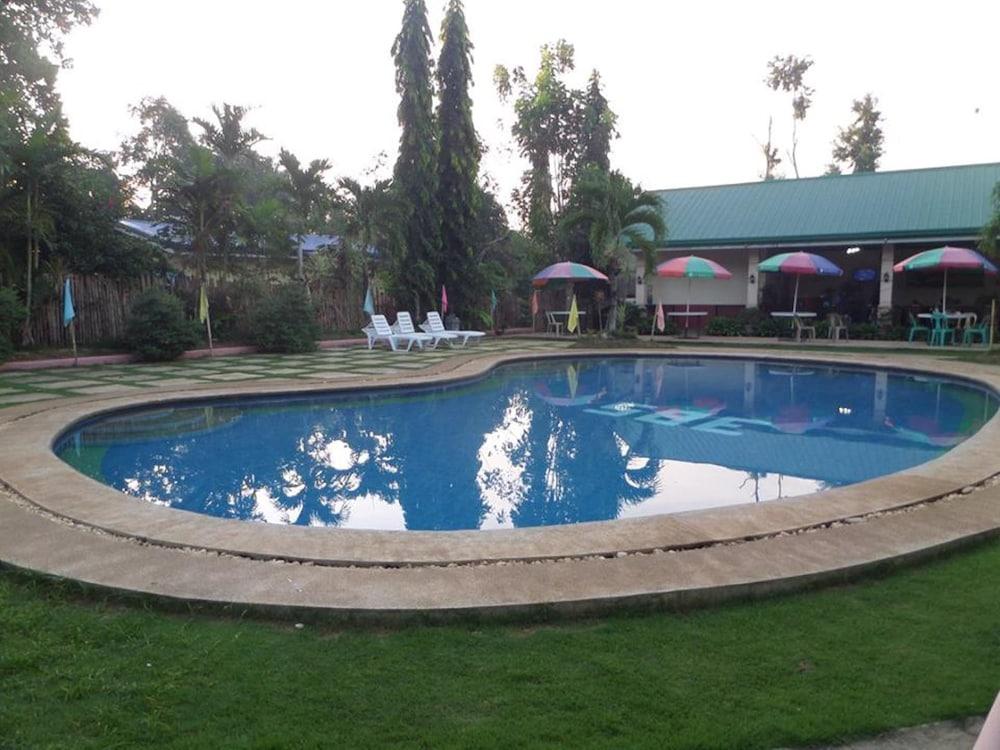 روميز بلايس - Outdoor Pool