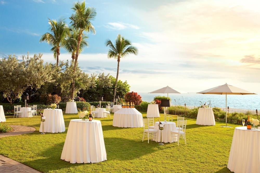 LaPlaya Beach & Golf Resort - A Noble House Resort - Property Grounds