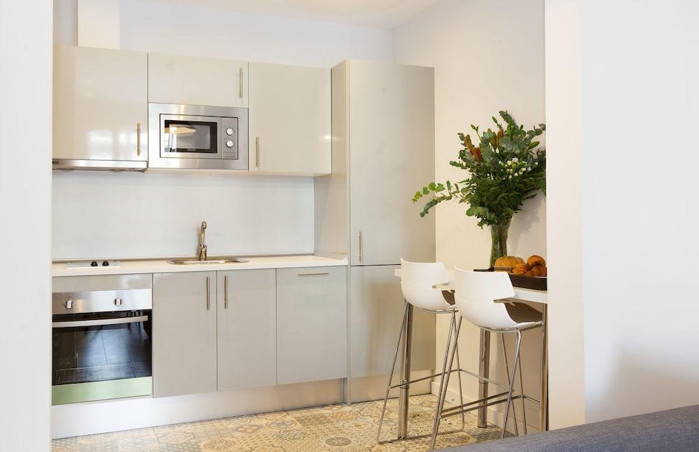You Stylish Vale Apartments Barcelona - Private Kitchenette
