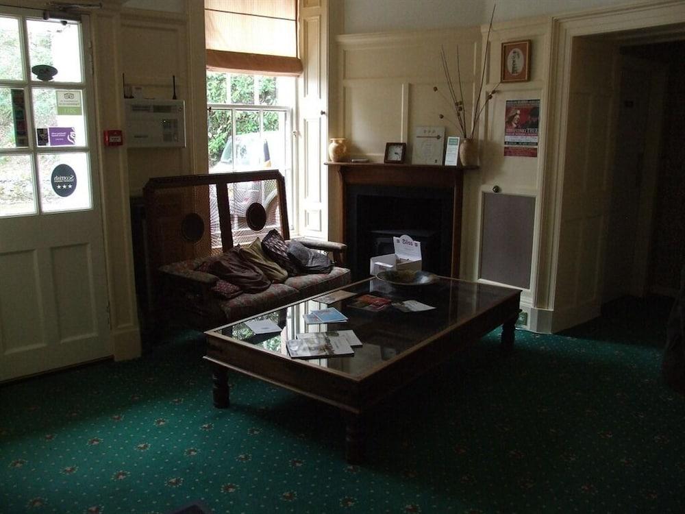 The Glen Guesthouse - Lobby