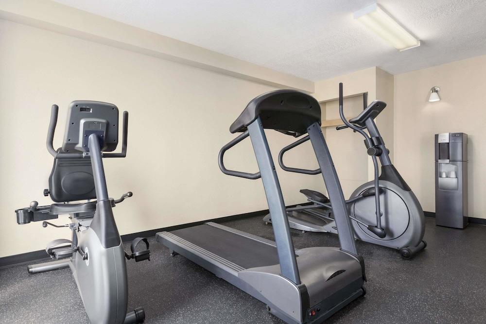Travelodge Suites by Wyndham Saint John - Fitness Facility