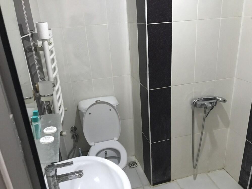 Grand Silvan Otel - Bathroom
