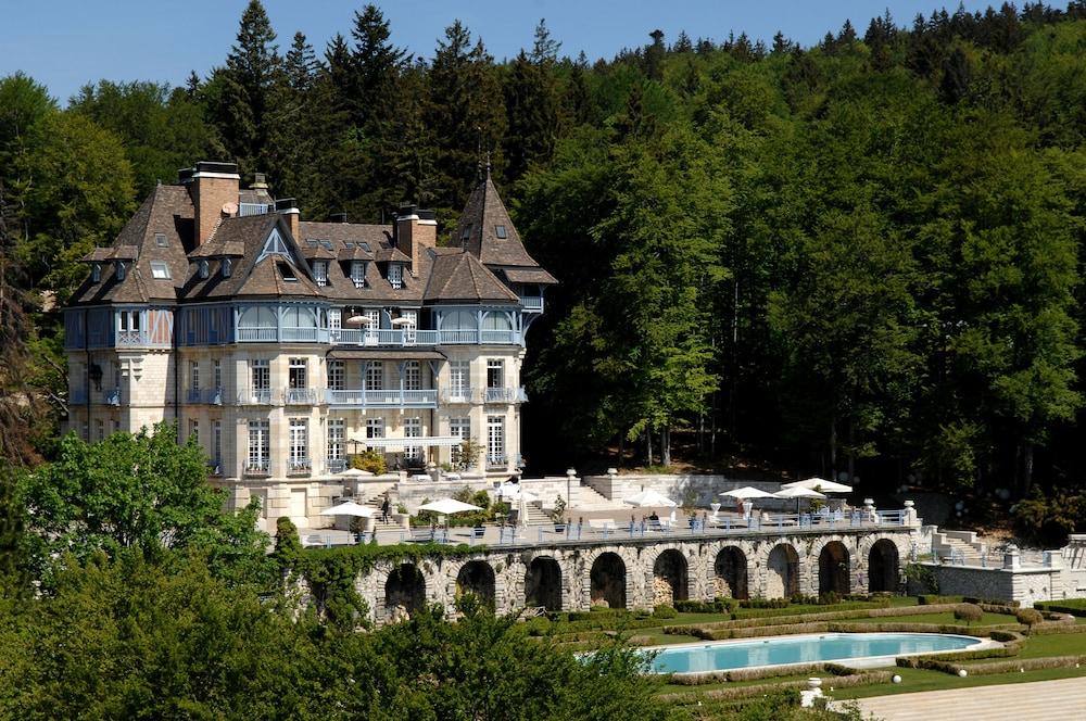 Relais & Châteaux Château des Avenieres - Featured Image