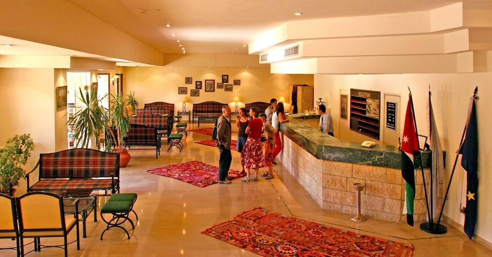 Petra Palace Hotel - Reception