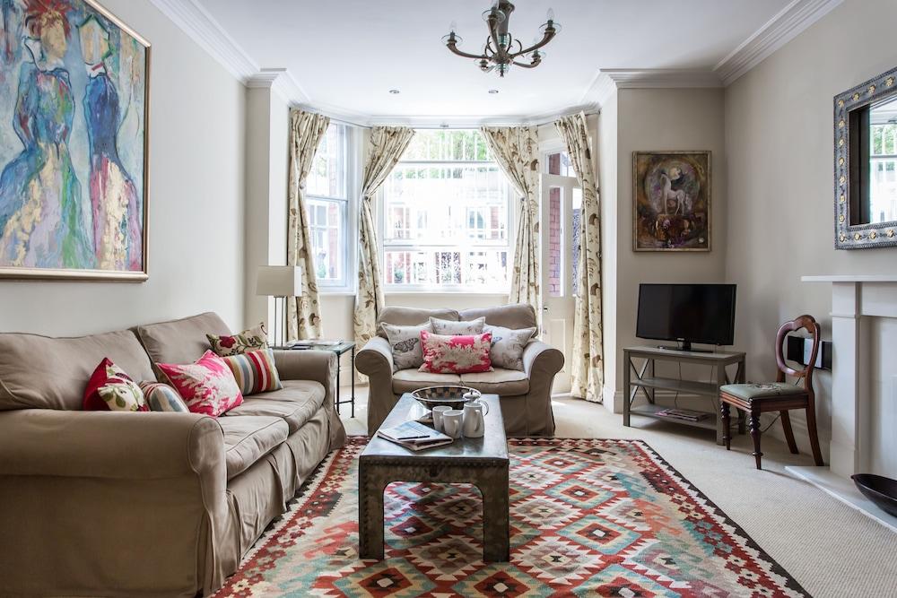 Sloane Gardens by onefinestay - Featured Image