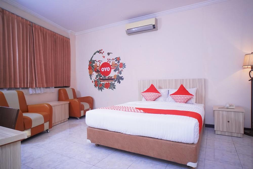 OYO 142 Hotel Al Furqon Syariah - Featured Image