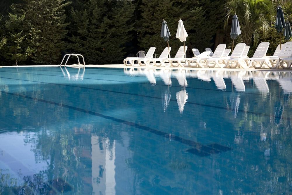 The Cosmopolitan Hotel - Outdoor Pool