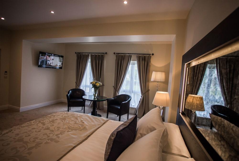 Tullyglass House Hotel - Guestroom