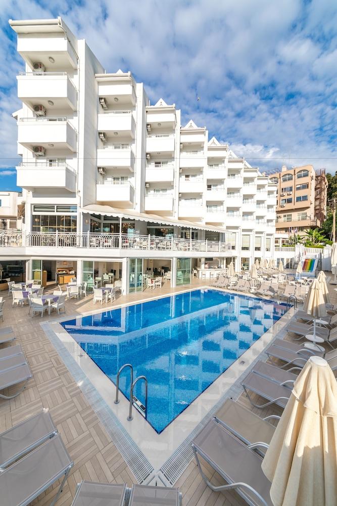 Ideal Piccolo Hotel - All Inclusive - Adults Only - Pool