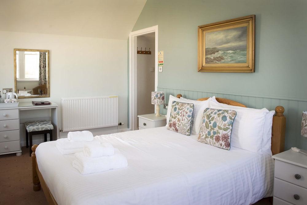 The Royal Oak Hotel - Room