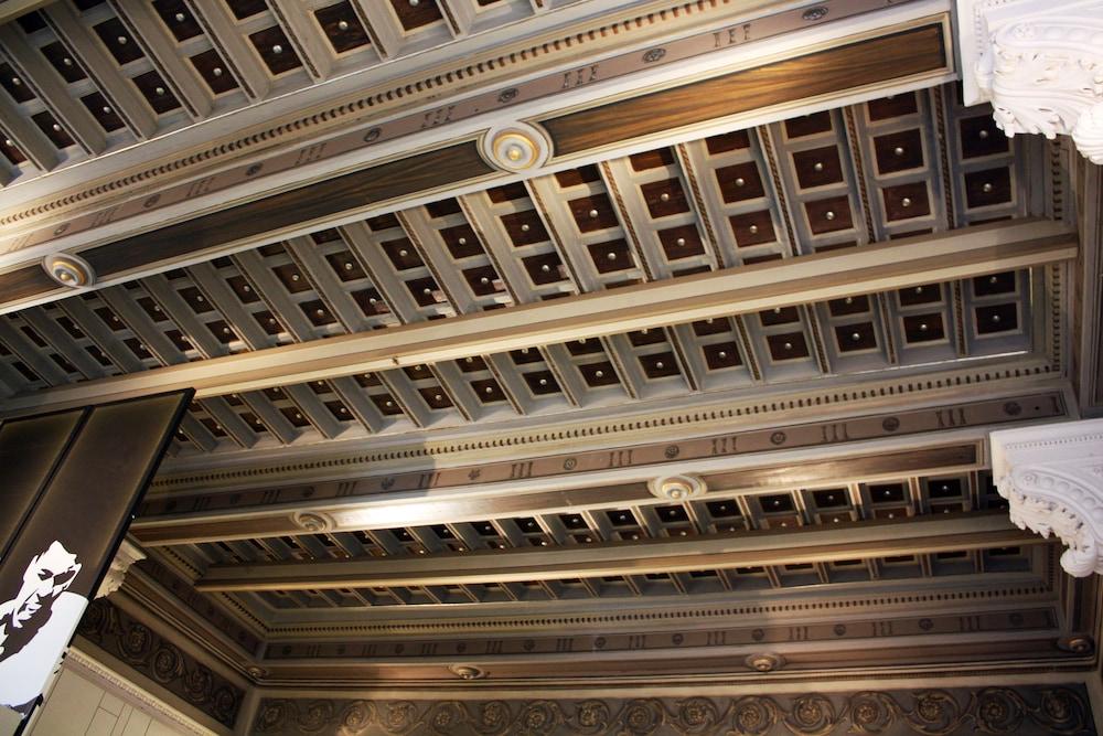 Piazza del Gesù Luxury Suites - Interior Detail