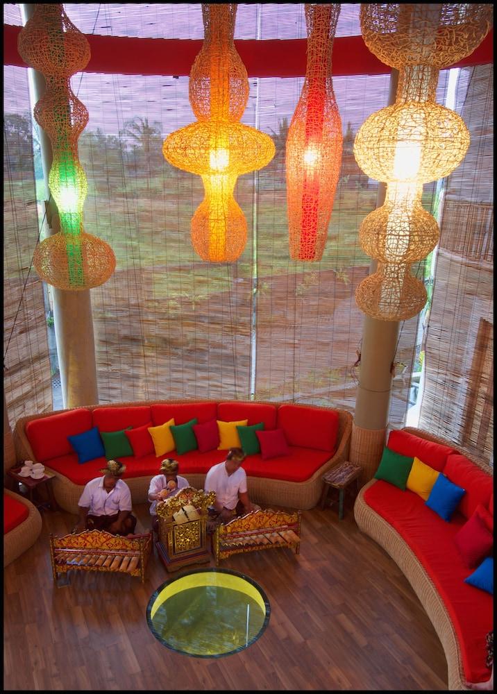 Floating Leaf Eco-Luxury Retreat - Interior