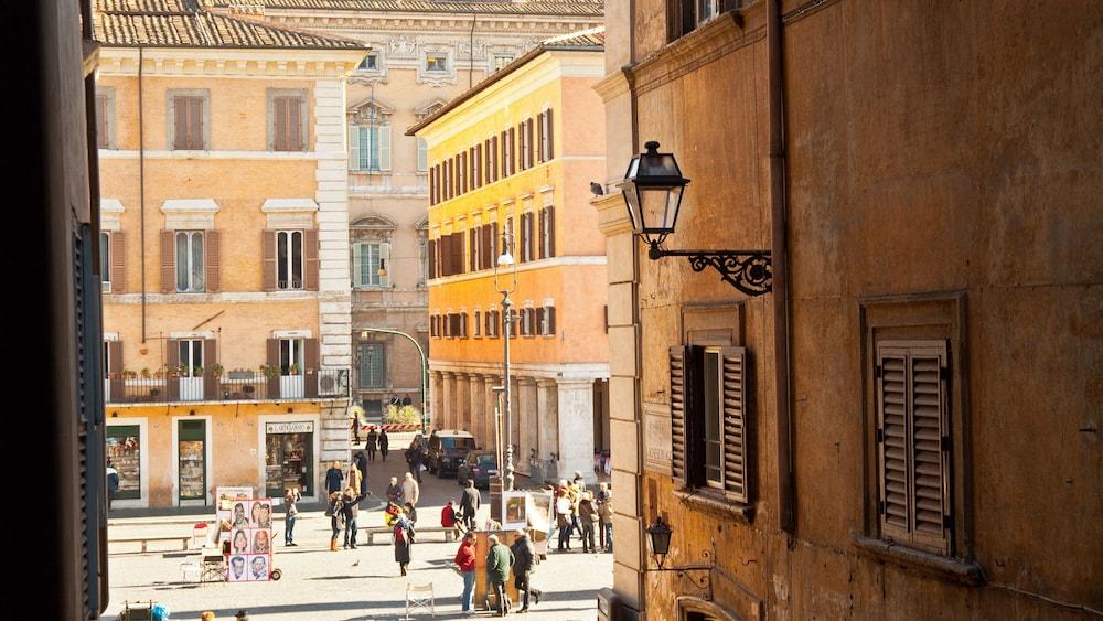 Rental in Rome Bernini - Featured Image