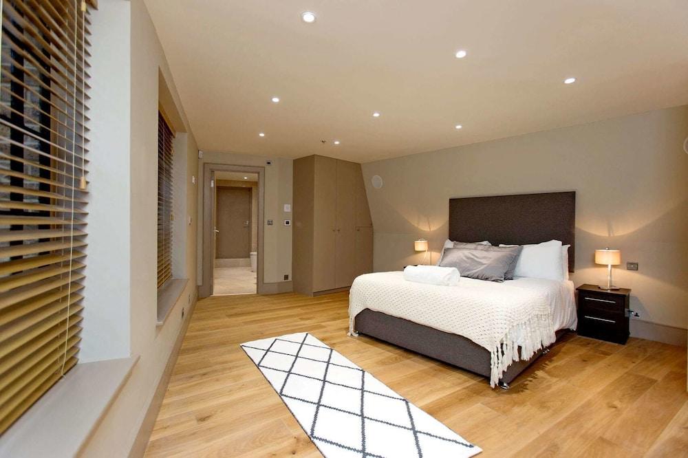 Luxury Loft Oxford Street with AC - Room