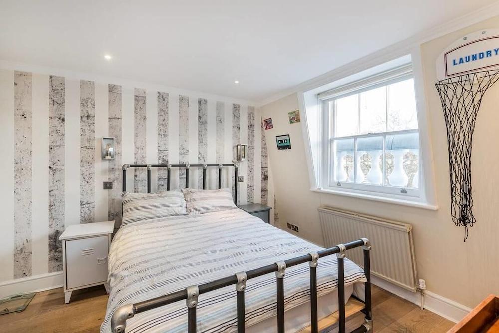 Lovely 1BR Flat Walk to Hyde Park - Room