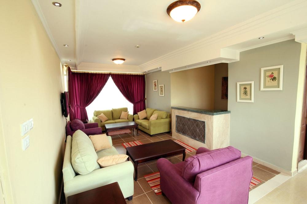 AL Wahi Furnished Suites - Reception