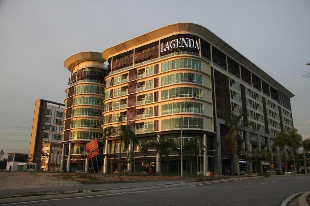 Bangi Perdana Hotel - Featured Image