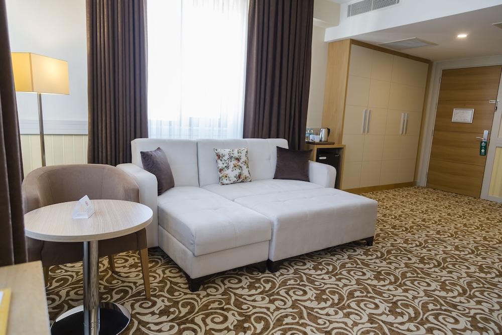 Grand Itimat Hotel - Room
