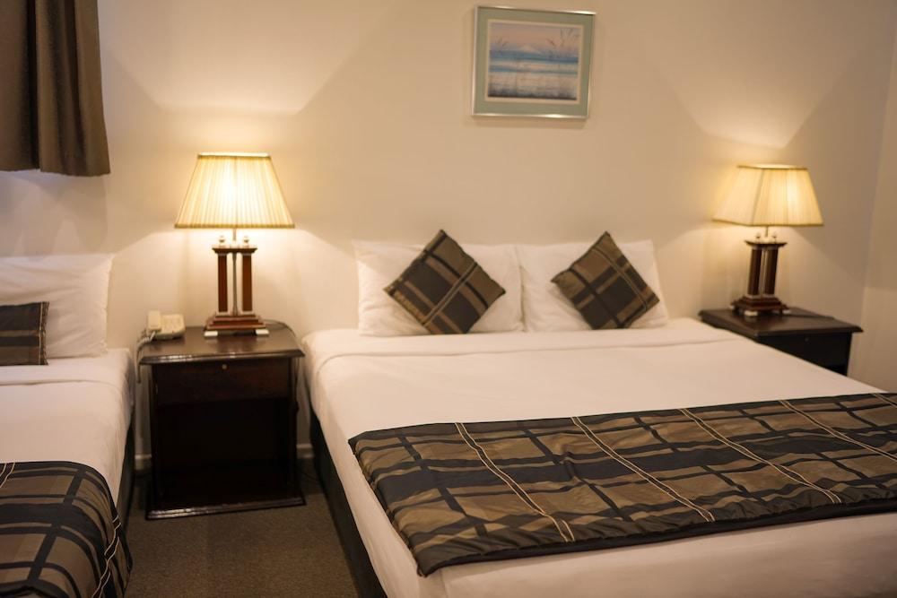 Alpers Lodge & Conference Centre - Room
