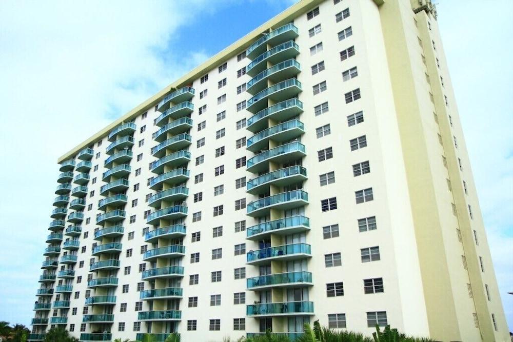 1 Bedroom Park View Apartment Or419 - Exterior