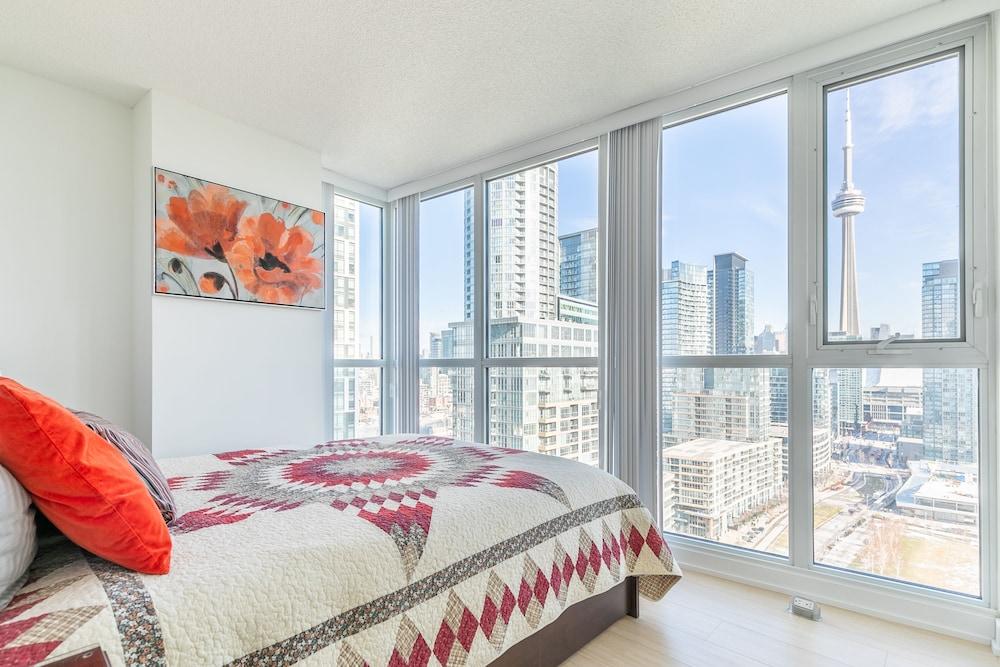 Simply Comfort Stunning Downtown Condos - Room