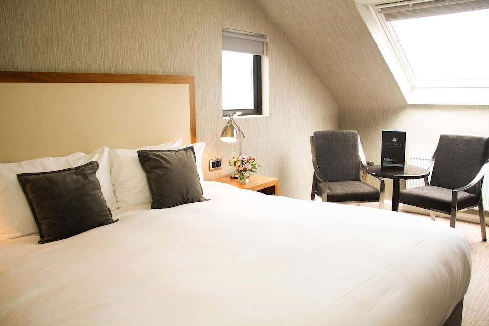 Eyre Square Hotel - Room