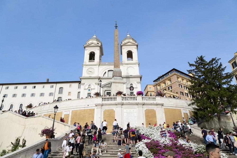iH Hotels Piazza di Spagna View - Luxury Guest House - Exterior