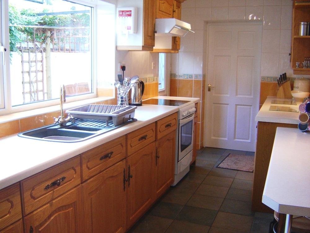 Gable Cottage - Private kitchen