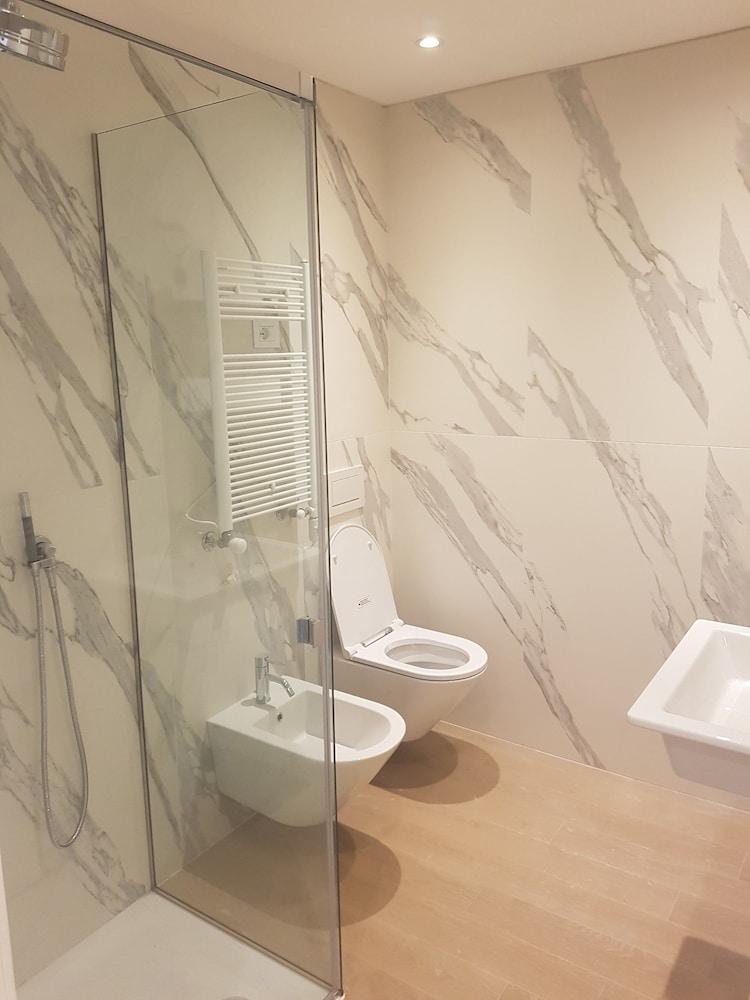 Viale Severino Boezio 20 Apartament - Bathroom