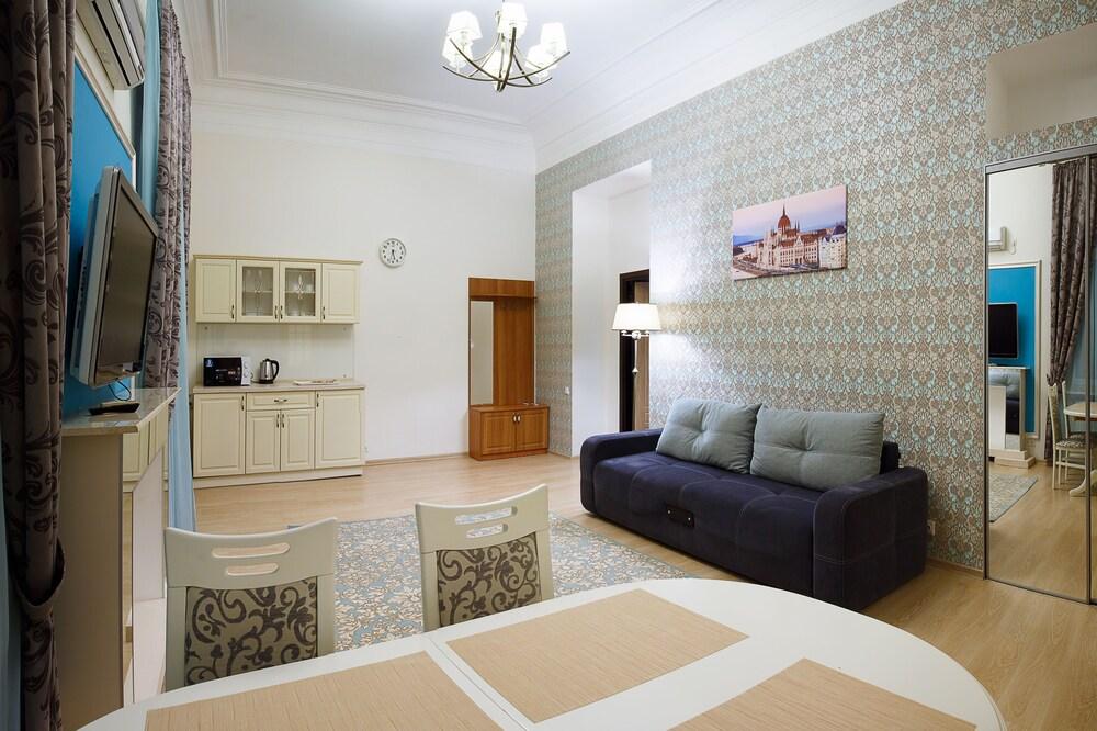 Apartment on Sumskaya - Featured Image