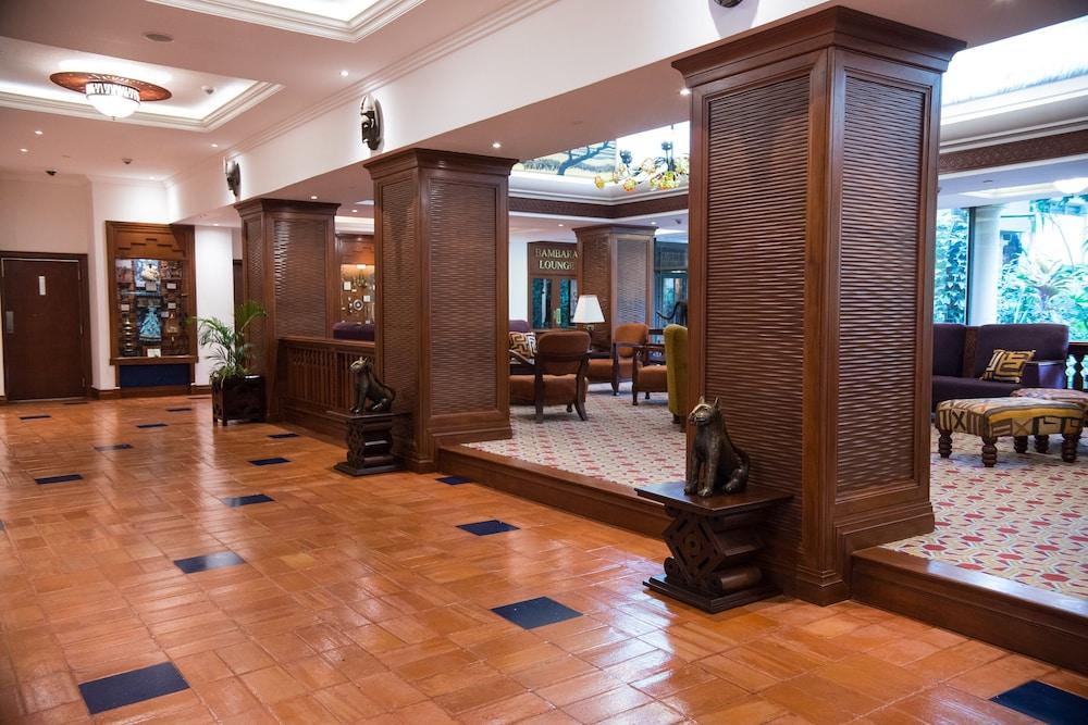 Nairobi Serena Hotel - Lobby