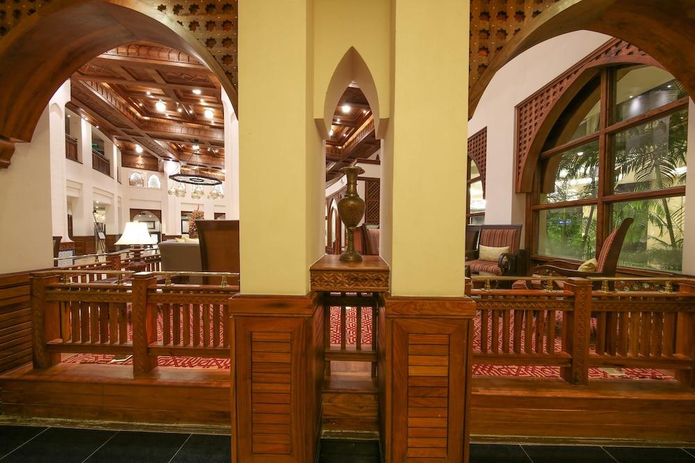 Dar Es Salaam Serena Hotel - Lobby Sitting Area