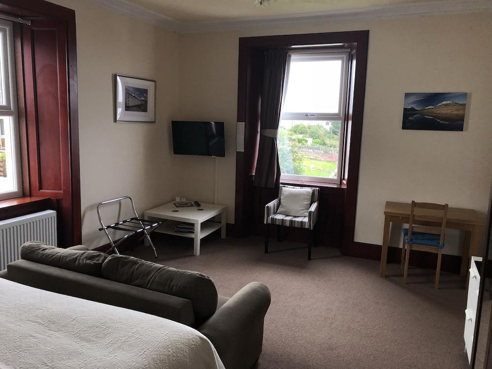 The Bowmore House Bed & Breakfast - Room