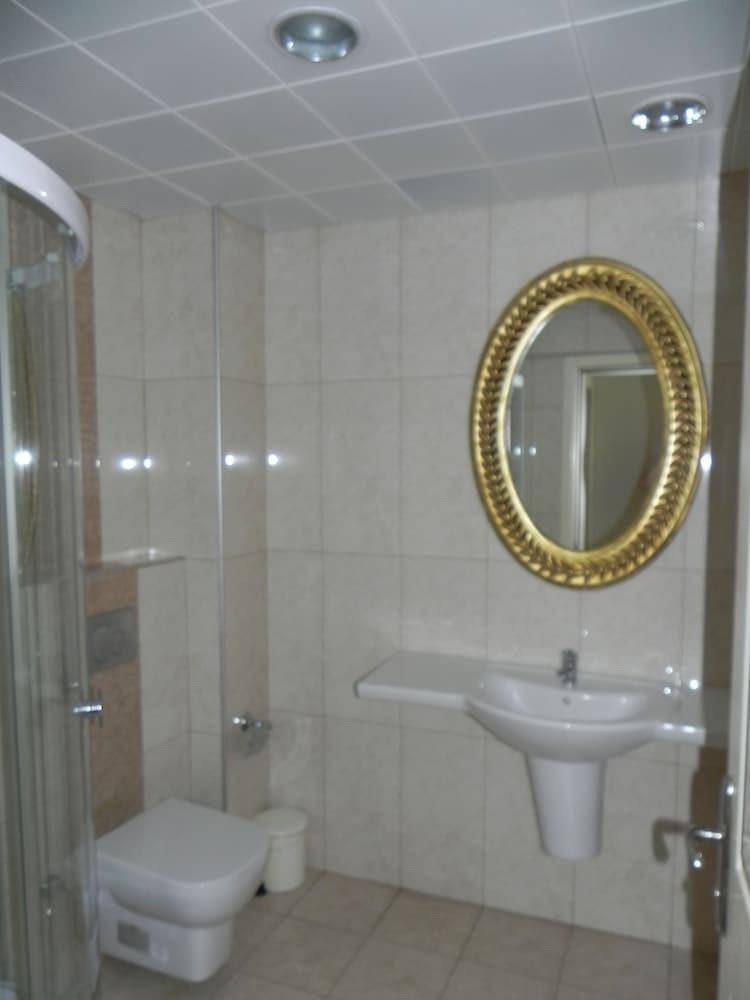 SunBlue Apart Hotel - Bathroom