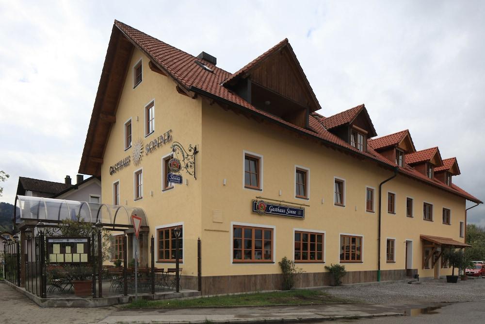 Hotel Gasthaus Sonne - Exterior
