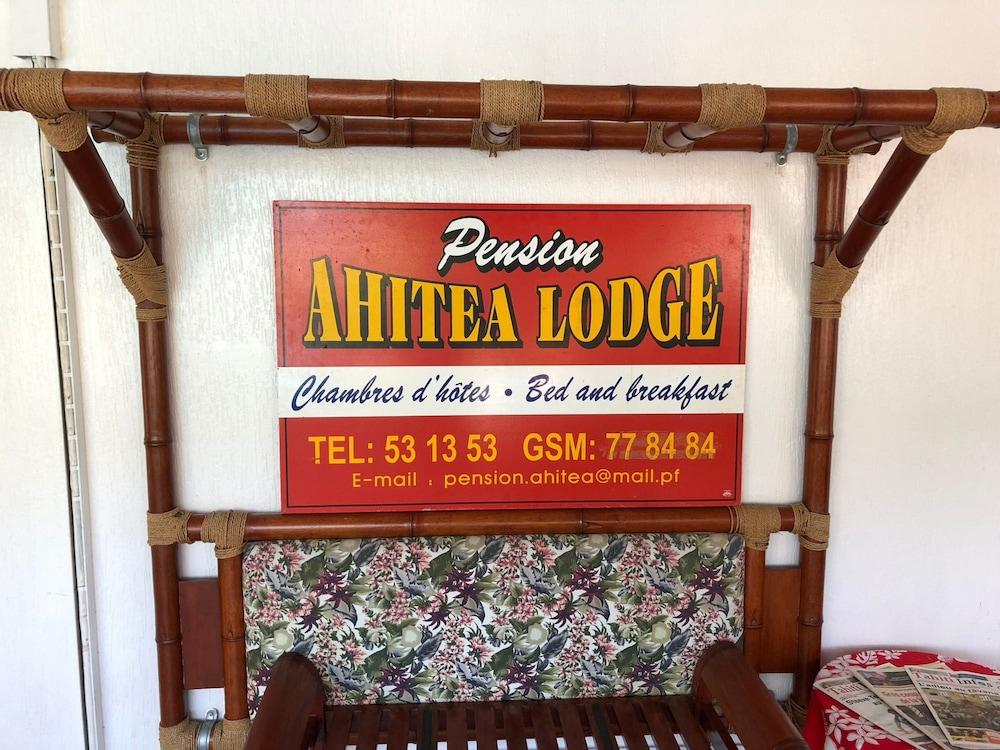 Ahitea Lodge - Property Entrance