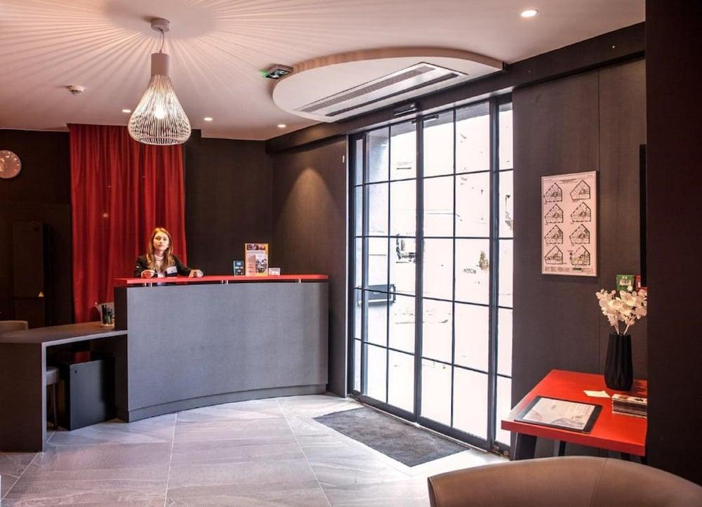 Hotel Sixteen Paris Montrouge - Featured Image