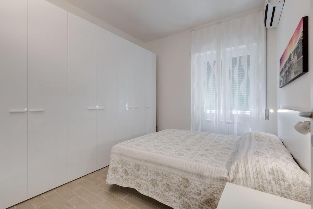 Trastevere White Apartment - Room