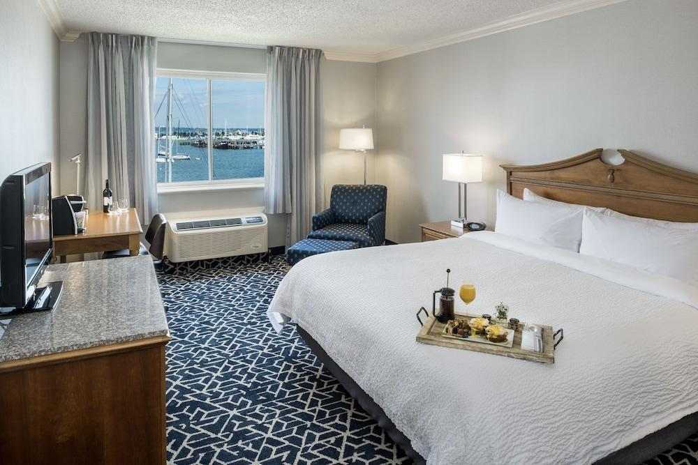 The Newport Harbor Hotel & Marina - Room