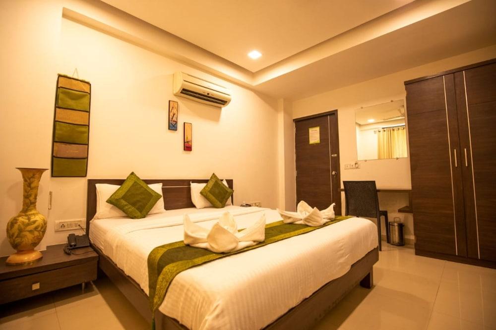 Hotel Shrimad Residency - Room