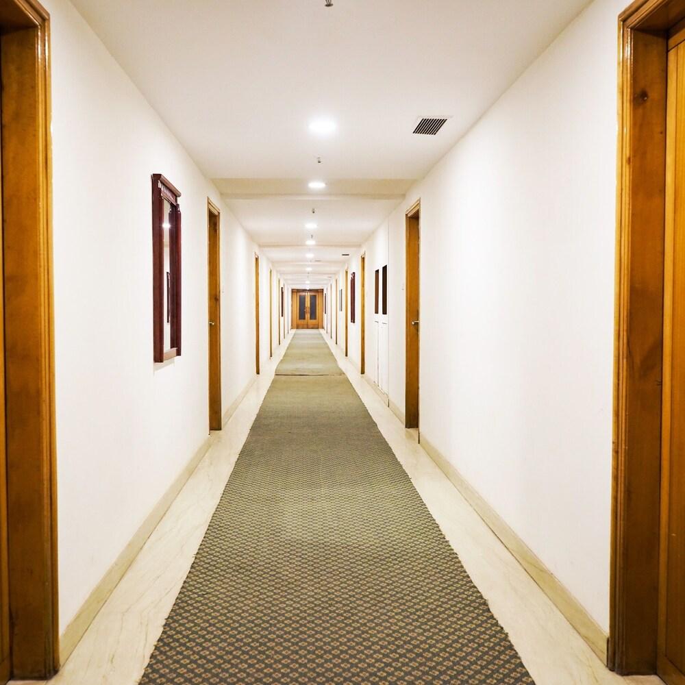 Hotel Adityaz - Interior