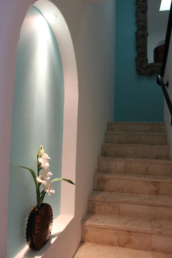 La Villa du Golf à Cancun - Interior Entrance