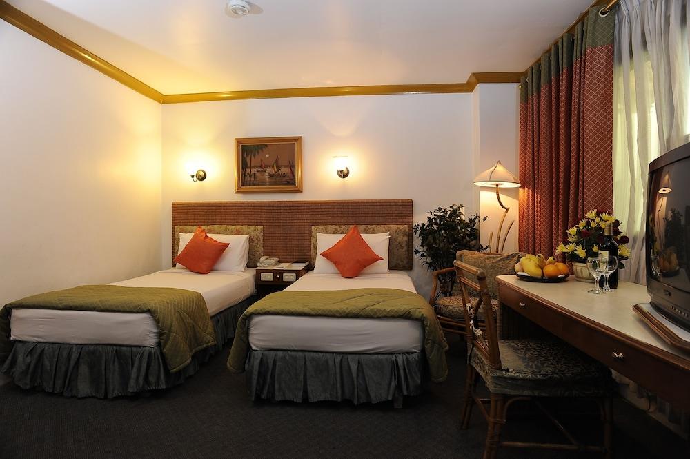 Golden Pine Hotel - Room