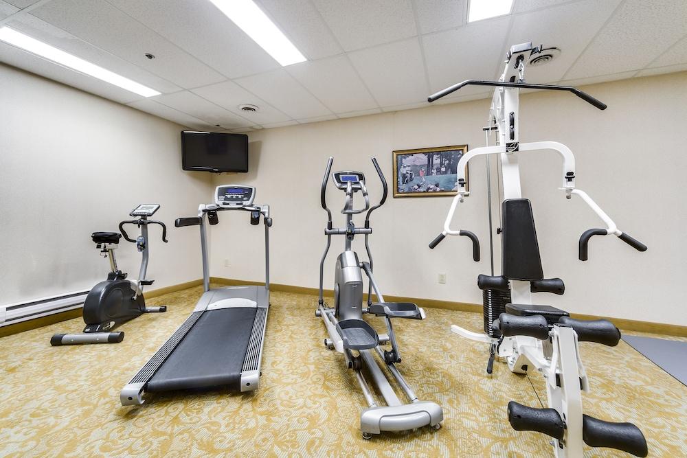 Monte Carlo Inn - Brampton Suites - Fitness Facility